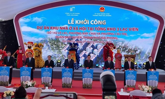 Phó Thủ tướng Trần Lưu Quang cùng các đại biểu phát lệnh khởi công dự án