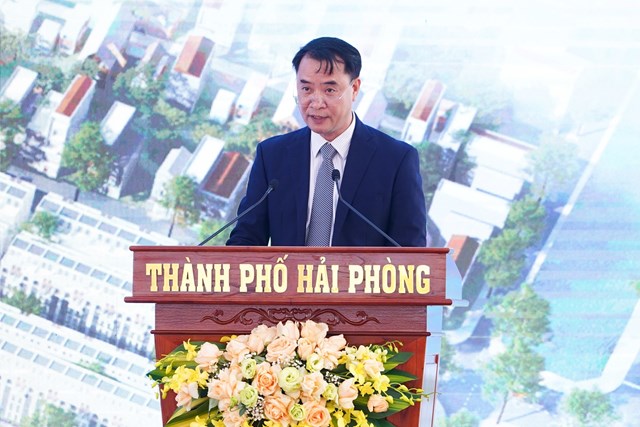 Ông Nguyễn Thế Tâm, Chủ tịch Hội đồng quản trị, Giám đốc công ty Cổ phần Thái - Holding phát biểu tại Lễ khởi công