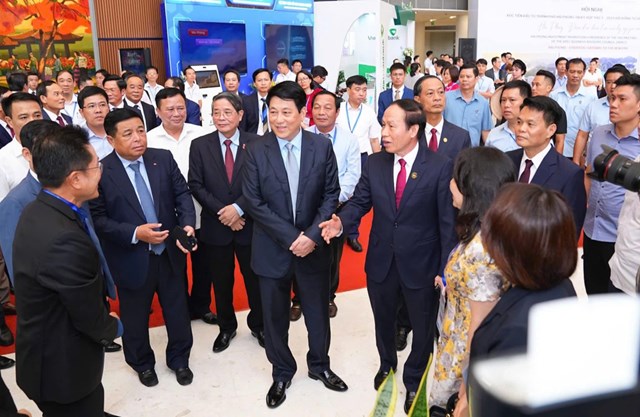 Chủ tịch nước Lương Cường dự Hội nghị x&uacute;c tiến đầu tư thương mại th&agrave;nh phố Hải Ph&ograve;ng 2025