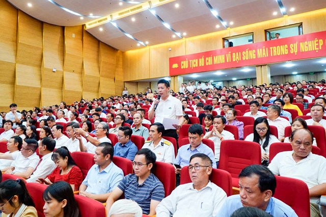 Đại diện doanh nghiệp phát biểu tại Hội nghị