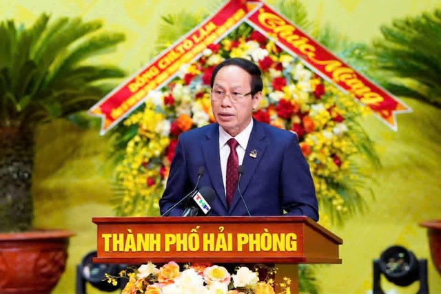 &Ocirc;ng L&ecirc; Tiến Ch&acirc;u, B&iacute; thư Th&agrave;nh ủy Hải Ph&ograve;ng, ph&aacute;t biểu khai mạc đại hội