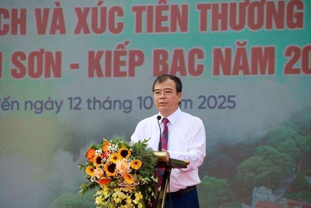 Ph&oacute; Chủ tịch UBND th&agrave;nh phố Nguyễn Minh H&ugrave;ng ph&aacute;t biểu tại Lễ khai mạc