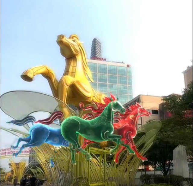 Biểu tượng linh vật ngựa tại đường hoa Nguyễn Huệ