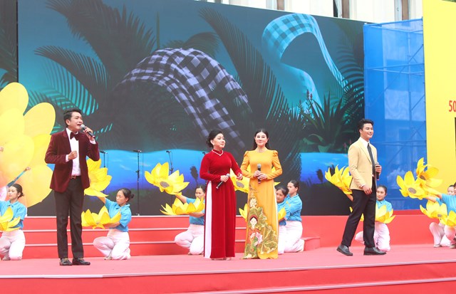 Chương trình nghệ thuật đặc biệt lan tỏa niềm tự hào tại Lễ kỷ niệm 50 năm TP Hồ Chí Minh vinh dự mang tên Bác - Ảnh 10