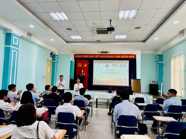 BS. L&ecirc; Hồng Nga - Ph&oacute; Gi&aacute;m đốc HCDC ph&aacute;t biểu tại buổi khai mạc