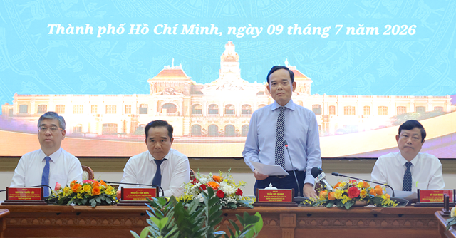 B&iacute; thư Th&agrave;nh ủy TP.Hồ Ch&iacute; Minh Trần Lưu Quang ph&aacute;t biểu tại hội nghị
