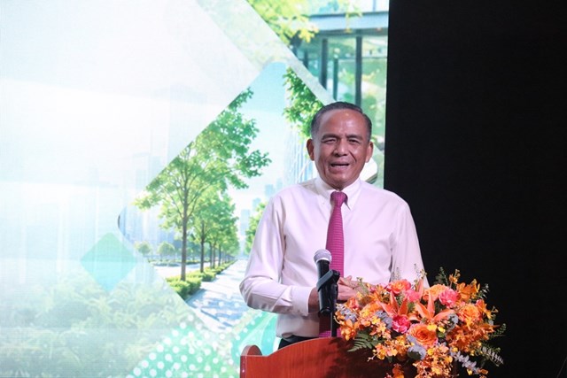&Ocirc;ng L&ecirc; Ho&agrave;ng Ch&acirc;u - Chủ tịch Hiệp hội Bất động sản TP Hồ Ch&iacute; Minh ph&aacute;t biểu tại lễ khai mạc Smart Green Living Week 2026.