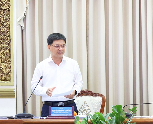 Ph&oacute; Chủ tịch UBND TP Hồ Ch&iacute; Minh Nguyễn Mạnh Cường ph&aacute;t biểu tại buổi l&agrave;m việc