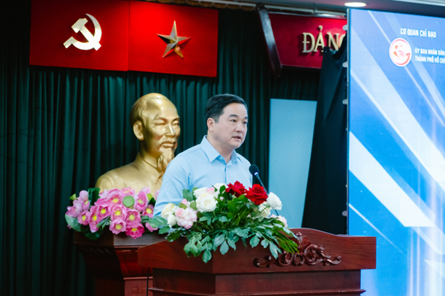 &Ocirc;ng B&ugrave;i T&aacute; Ho&agrave;ng Vũ, Gi&aacute;m đốc Sở C&ocirc;ng Thương TP Hồ Ch&iacute; Minh cho biết,&nbsp;việc triển khai Luật Thương mại điện tử g&oacute;p phần ho&agrave;n thiện thể chế phục vụ mục ti&ecirc;u ph&aacute;t triển kinh tế số. &nbsp; Ảnh: BTC.