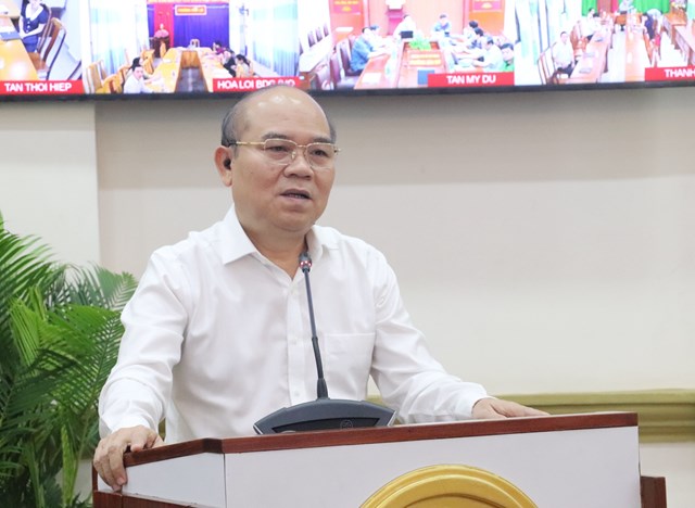 Ph&oacute; Chủ tịch UBND TP.Hồ Ch&iacute; Minh Trần Văn Bảy ph&aacute;t biểu tạiHội nghị sơ kết 01 năm triển khai Kế hoạch số 63/KH-UBND ng&agrave;y 27/8/2025 của UBND Th&agrave;nh phố về thực hiện Nghị quyết số 66-NQ/TW ng&agrave;y 30/4/2025 của Bộ Ch&iacute;nh trị v&agrave; Nghị quyết số 140/NQ-CP ng&agrave;y 17/5/2025 của Ch&iacute;nh phủ về đổi mới c&ocirc;ng t&aacute;c x&acirc;y dựng v&agrave; thi h&agrave;nh ph&aacute;p luật đ&aacute;p ứng y&ecirc;u cầu ph&aacute;t triển đất nước trong kỷ nguy&ecirc;n mới. Ảnh Phượng Ch&acirc;u