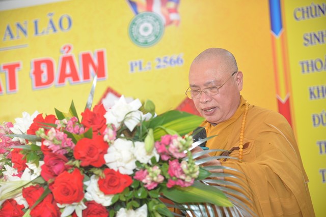 H&ograve;a thượngTh&iacute;ch Thanh Gi&aacute;c cung tuy&ecirc;n Th&ocirc;ng điệp Phật đản PL. 2566