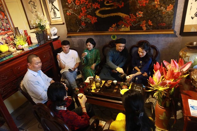 Hương tr&#224; v&#224; hồn phố: Thư Tr&#224; Qu&#225;n v&#224; h&#224;nh tr&#236;nh &quot;thắp s&#225;ng&quot; gi&#225; trị văn h&#243;a từ nh&#224; tập thể - Ảnh 4