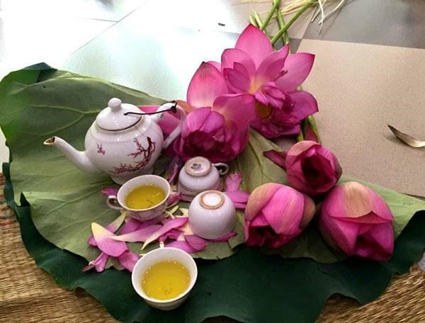 Kh&#225;m ph&#225; thời điểm v&#224;ng thưởng thức tr&#224; sen để tối ưu h&#243;a lợi &#237;ch cho sức khỏe - Ảnh 1
