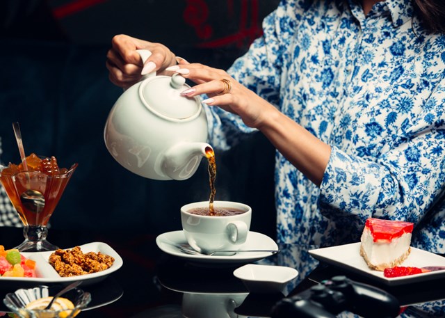  Vì sao cùng loại trà và cà phê nhưng uống tại quán luôn ngon hơn ở nhà? - Ảnh 2