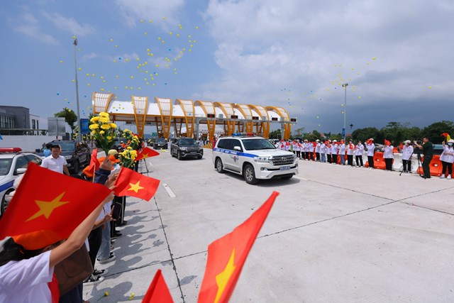 Quảng Ninh: Kh&#225;nh th&#224;nh cao tốc V&#226;n Đồn - M&#243;ng C&#225;i - Ảnh 2