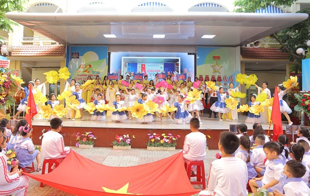 Hải Ph&#242;ng: Trường Tiểu học Đinh Ti&#234;n Ho&#224;ng tổ chức Lễ khai giảng năm học mới 2022 – 2023 - Ảnh 2
