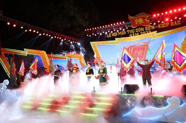 Chương trình Lễ tưởng niệm và khai hội mùa Thu 2023 tại TP Chí Linh diễn ra hoành tráng.