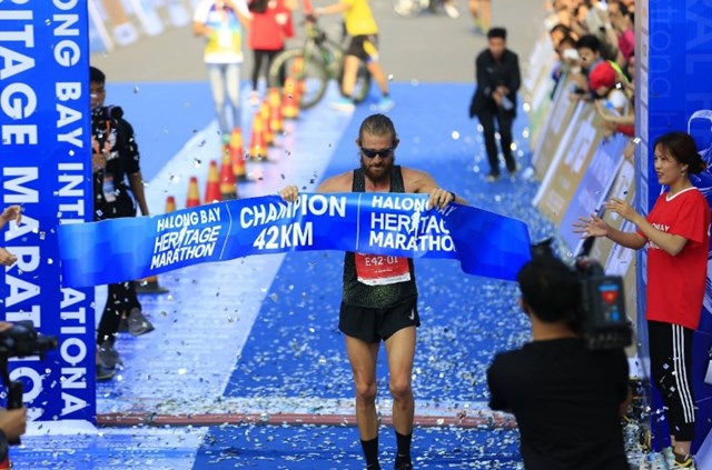 Quảng Ninh: Giải Marathon quốc tế Di sản Vịnh Hạ Long 2022 ch&#237;nh thức trở lại - Ảnh 4