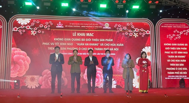 Ch&iacute;nh thức khai mạc&nbsp;Kh&ocirc;ng gian Quảng b&aacute; giới thiệu sản phẩm phục vụ Tết B&iacute;nh Ngọ - &ldquo;Xu&acirc;n An Khang&rdquo; v&agrave; chợ hoa Xu&acirc;n &nbsp;