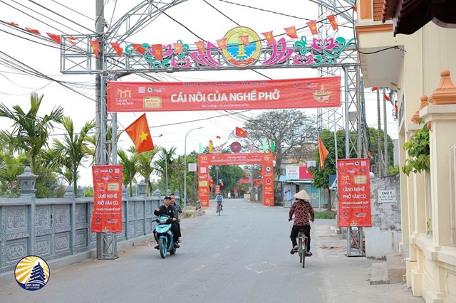 Festival Phở 2026 mang chủ đề &ldquo;Phở Việt - Di sản sống trong l&ograve;ng thời đại&rdquo; đ&atilde; bắt đầu với chuỗi hoạt động trải nghiệm đặc sắc.
