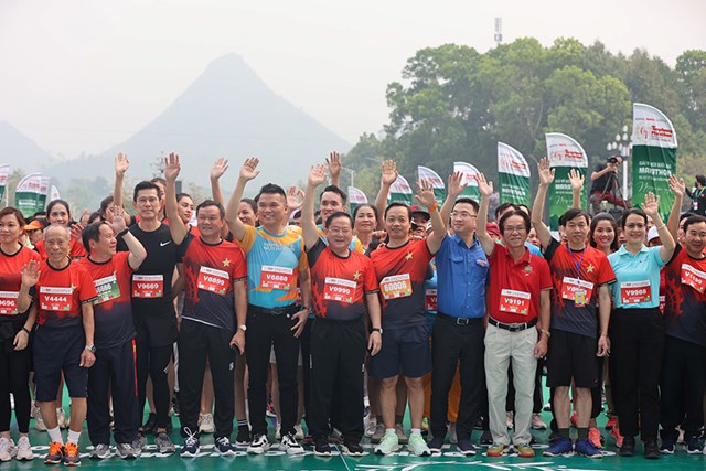 Giải marathon Quốc gia 2023 x&#225;c lập kỷ lục Việt Nam - Ảnh 3