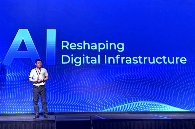 &Ocirc;ng L&ecirc; B&aacute; T&acirc;n - CEO Viettel IDC tr&igrave;nh b&agrave;y tại DCCI Summit 2026 &nbsp;