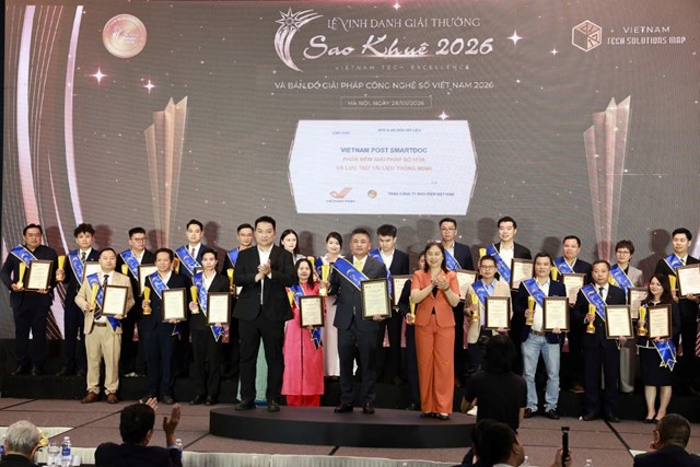 Trao danh hiệu top 10 Sao Khu&ecirc; 2026 tại buổi lễ
