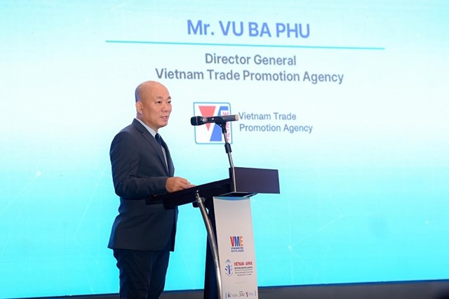 &Ocirc;ng Vũ B&aacute; Ph&uacute; - Cục trưởng Cục X&uacute;c tiến thương mại ph&aacute;t biểu tại chương tr&igrave;nh &nbsp;