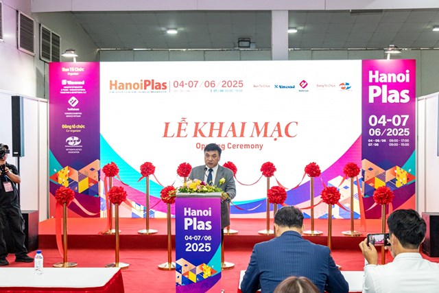 Ph&oacute; Cục trưởng Cục X&uacute;c tiến thương mại, Bộ C&ocirc;ng Thương L&ecirc; Ho&agrave;ng T&agrave;i ph&aacute;t biểu. &nbsp;