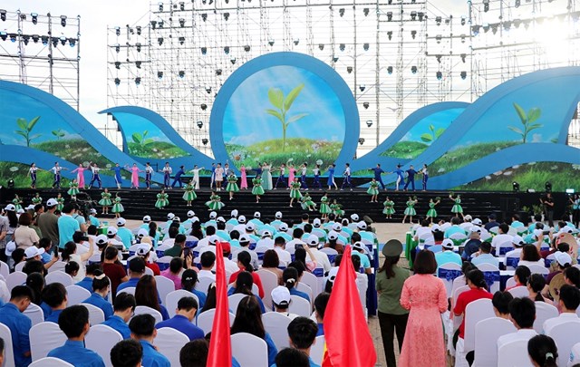 Quang cảnh lễ ph&aacute;t động &nbsp;