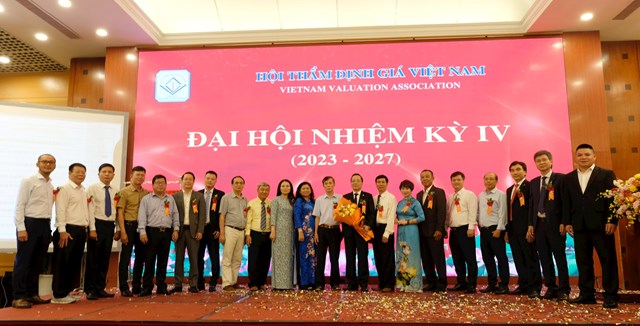 Ban Chấp h&agrave;nh Hội thẩm định gi&aacute; Việt Nam nhiệm kỳ IV (2023-2027) &nbsp;