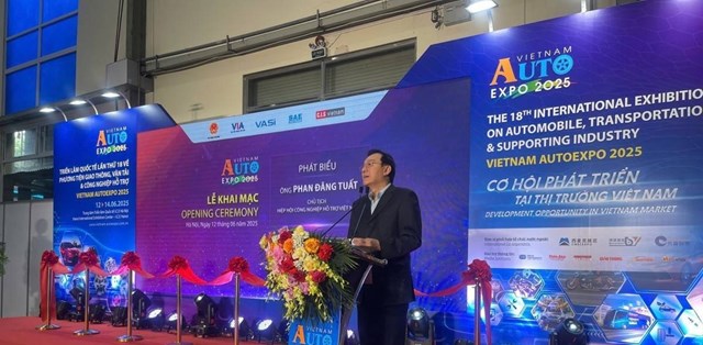 &Ocirc;ng Phan Đăng Tuất &ndash; Chủ tịch Hiệp hội C&ocirc;ng nghiệp hỗ trợ Việt Nam ph&aacute;t biểu tại Lễ khai mạc Triển l&atilde;m.Vietnam AutoExpo 2025