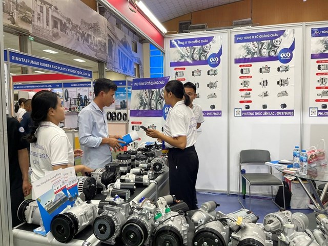 Khai mạc triển l&#227;m quốc tế Vietnam Autoexpo 2025 lần thứ 18 tại H&#224; Nội - Ảnh 2