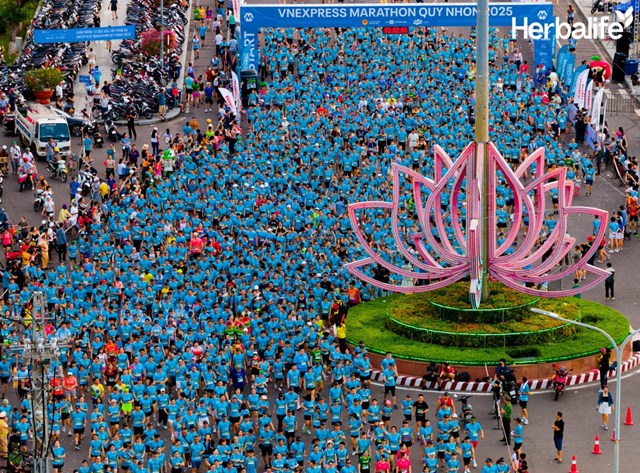 Giải chạy VnEpxress Marathon Quy Nhơn 2025: Thu h&#250;t hơn 12.000 vận động vi&#234;n - Ảnh 1