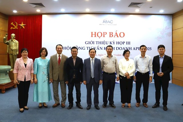 Ban Tổ chức kỳ vọng ABAC III sẽ gi&uacute;p khẳng định uy t&iacute;n của Việt Nam trong tiến tr&igrave;nh hội nhập kinh tế khu vực, đồng thời th&uacute;c đẩy ngoại giao kinh tế, thu h&uacute;t đầu tư &nbsp;