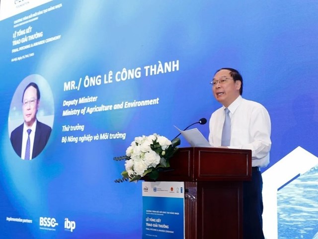Thứ trưởng Bộ N&ocirc;ng nghiệp v&agrave; M&ocirc;i trường L&ecirc; C&ocirc;ng Th&agrave;nh