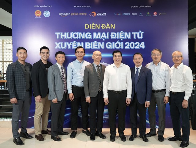 C&aacute;c đại biểu tại Diễn đ&agrave;n TMĐT xuy&ecirc;n bi&ecirc;n giới 2024&nbsp;