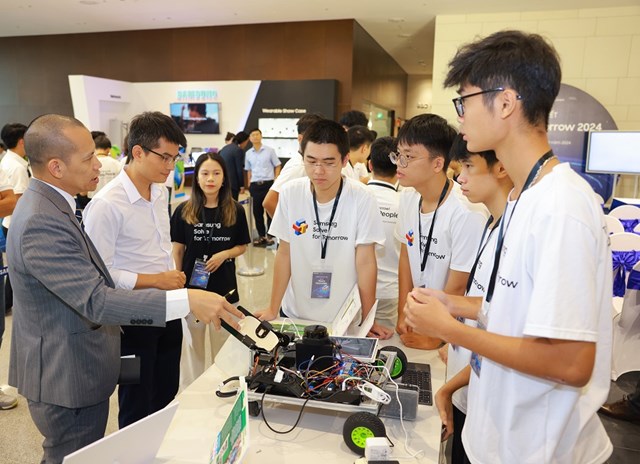 Sau v&ograve;ng sơ khảo c&aacute;c em học sinh sẽ c&oacute; cơ hội tham gia nhiều chương tr&igrave;nh tập huấn c&ugrave;ng c&aacute;c chuy&ecirc;n gia