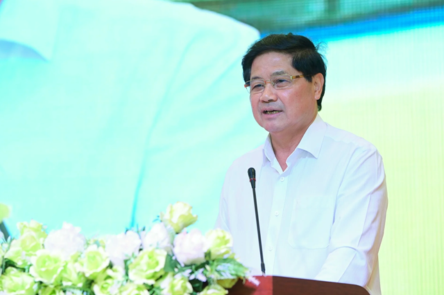 &Ocirc;ng L&ecirc; Quốc Doanh, nguy&ecirc;n Thứ trưởng Bộ N&ocirc;ng nghiệp v&agrave; Ph&aacute;t triển n&ocirc;ng th&ocirc;n (t&ecirc;n cũ), Chủ tịch Hội L&agrave;m vườn Việt Nam ph&aacute;t biểu khai mạc Diễn đ&agrave;n &nbsp;