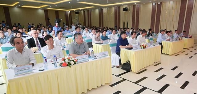 C&aacute;c đại biểu tham dự Diễn đ&agrave;n