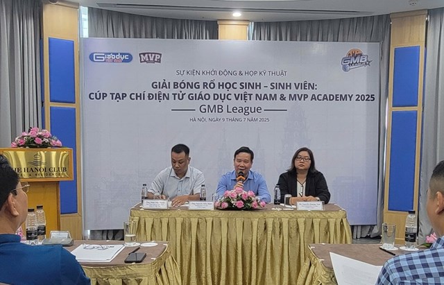 Ban tổ chức họp b&aacute;o cung cấp th&ocirc;ng tin về giải &nbsp;