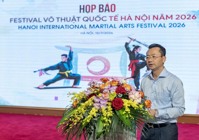&Ocirc;ng Phạm Xu&acirc;n T&agrave;i - Ph&oacute; Gi&aacute;m đốc Sở Văn h&oacute;a, Thể thao H&agrave; Nội ph&aacute;t biểu tại họp b&aacute;o &nbsp;