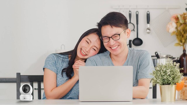 Nếu sự ph&aacute;t triển nhanh ch&oacute;ng của c&ocirc;ng nghệ l&agrave; con dao hai lưỡi, th&igrave; tại sao ta kh&ocirc;ng d&ugrave;ng phần lưỡi t&iacute;ch cực hơn để cắt đứt những mối lo.
