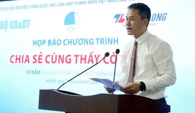 Anh Nguyễn Kim Quy, &ndash; Uỷ vi&ecirc;n Ban Thường vụ T.Ư. Đo&agrave;n, Ph&oacute; Chủ tịch thường T.Ư Hội LHTN Việt Nam th&ocirc;ng tin về chương tr&igrave;nh &ldquo;Chia sẻ c&ugrave;ng thầy c&ocirc;&rdquo; năm 2024 &nbsp;