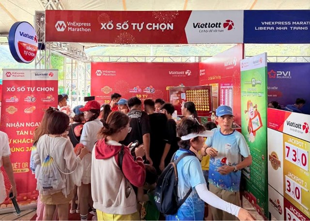 Lan tỏa tinh thần “Vui l&#224; kết nối” tại VnExpress Marathon Libera Nha Trang 2025 - Ảnh 1