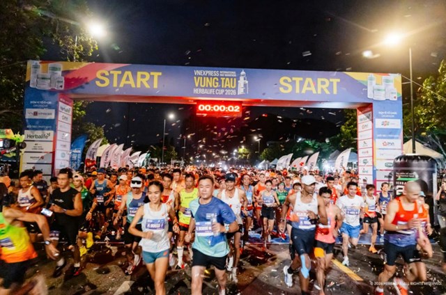8.000 vận động viên tham gia VnExpress Vung Tau International Half Marathon 2026 - Ảnh 1