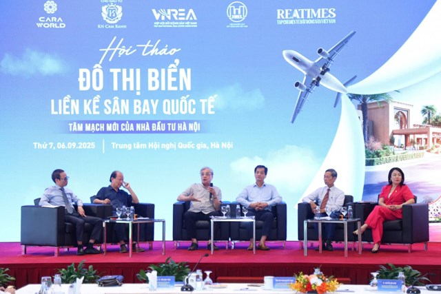 C&aacute;c chuy&ecirc;n gia chia sẻ tại Hội thảo &ldquo;Đô thị bi&ecirc;̉n li&ecirc;̀n k&ecirc;̀ sân bay - Tâm mạch mới của nhà đ&acirc;̀u tư Hà Nội&rdquo; &nbsp;