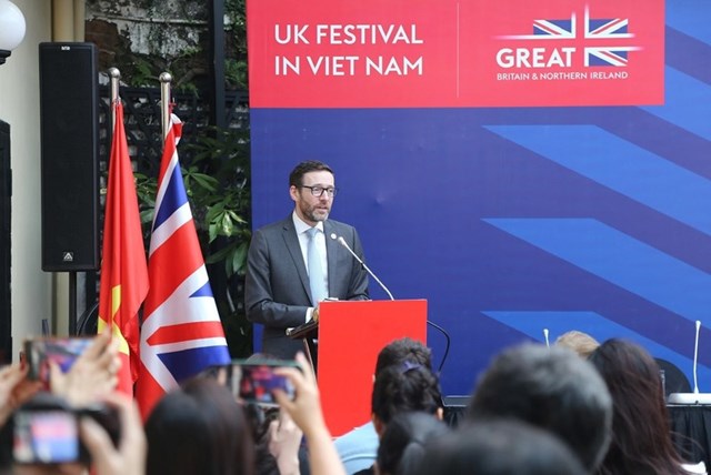 Ng&agrave;i Iain Frew - Đại sứ Anh tại Việt Nam &nbsp;