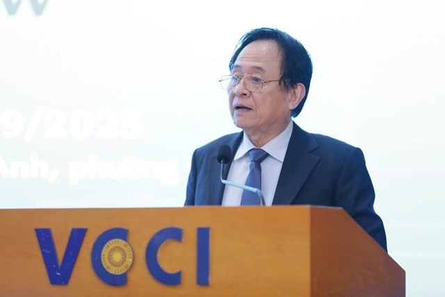 Thạc sĩ Đặng Ngọc Luyến, Tổng Bi&ecirc;n tập Tạp ch&iacute; Luật sư Việt Nam ph&aacute;t biểu khai mạc diễn đ&agrave;n &nbsp;