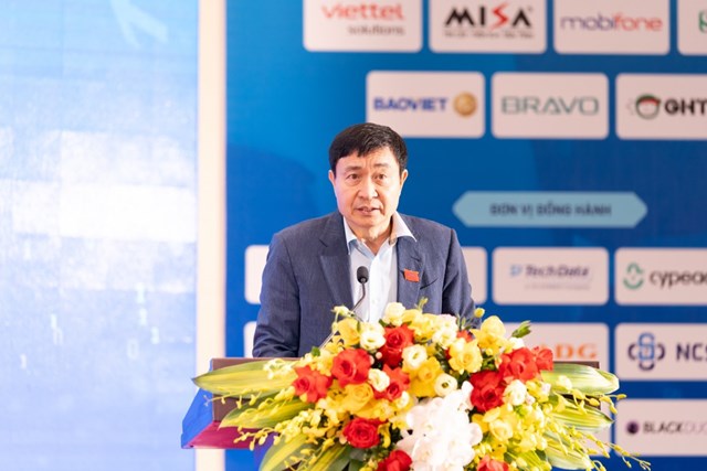 Trung tướng Nguyễn Minh Ch&iacute;nh, Ph&oacute; chủ tịch Thường trực Hiệp hội An ninh mạng Quốc gia, nguy&ecirc;n Cục trưởng Cục An ninh mạng v&agrave; Ph&ograve;ng, chống tội phạm sử dụng c&ocirc;ng nghệ cao (Bộ C&ocirc;ng an) ph&aacute;t biểu